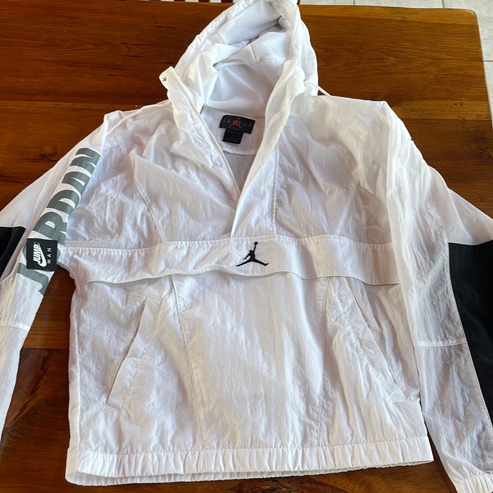 Nike White Hooded Windbreaker with Black Accents